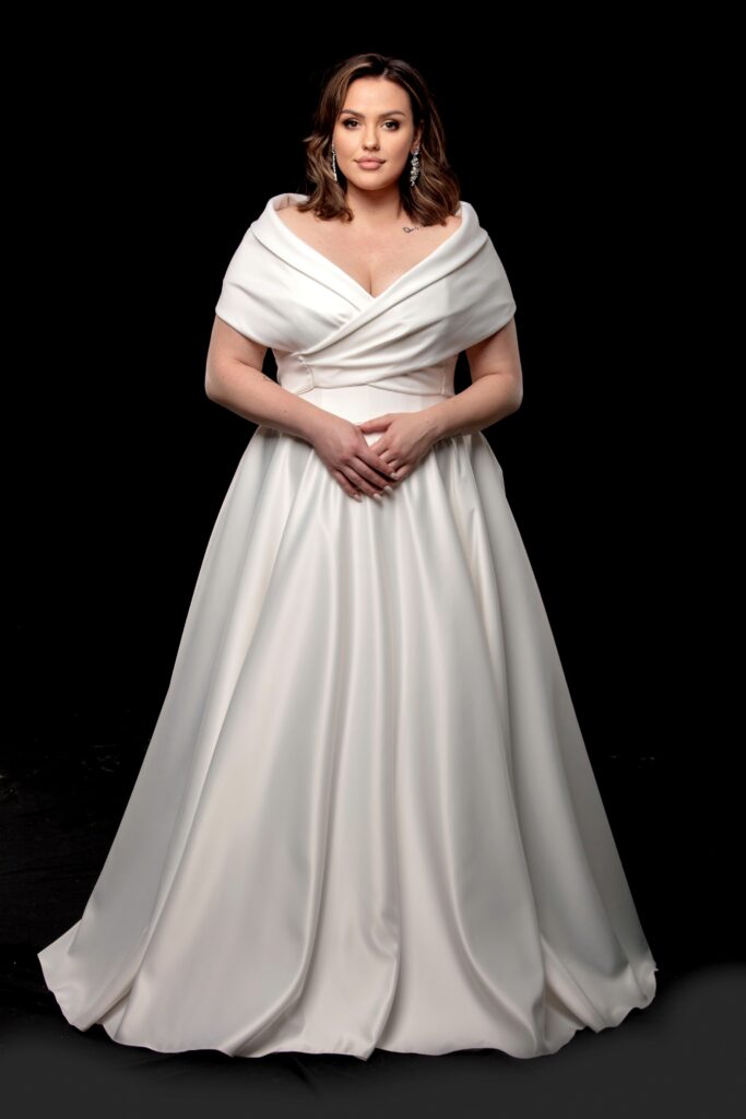 Model EVELYN Gorset R Suknia Slubna Plus Size 1 683x1024 1