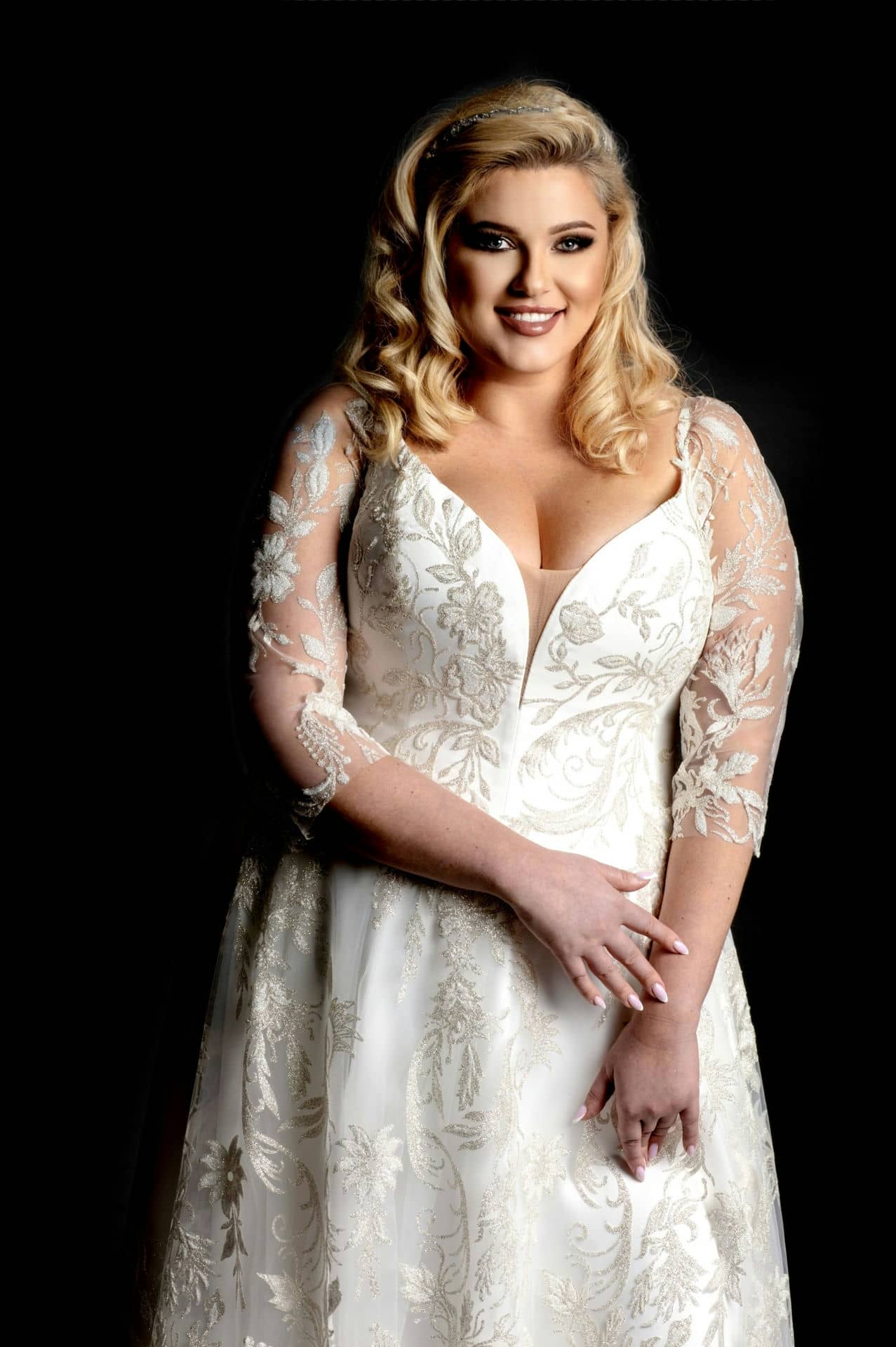 Model-Charlotte-gorset-R-suknia-slubna-plus-size-3006_V1-scaled