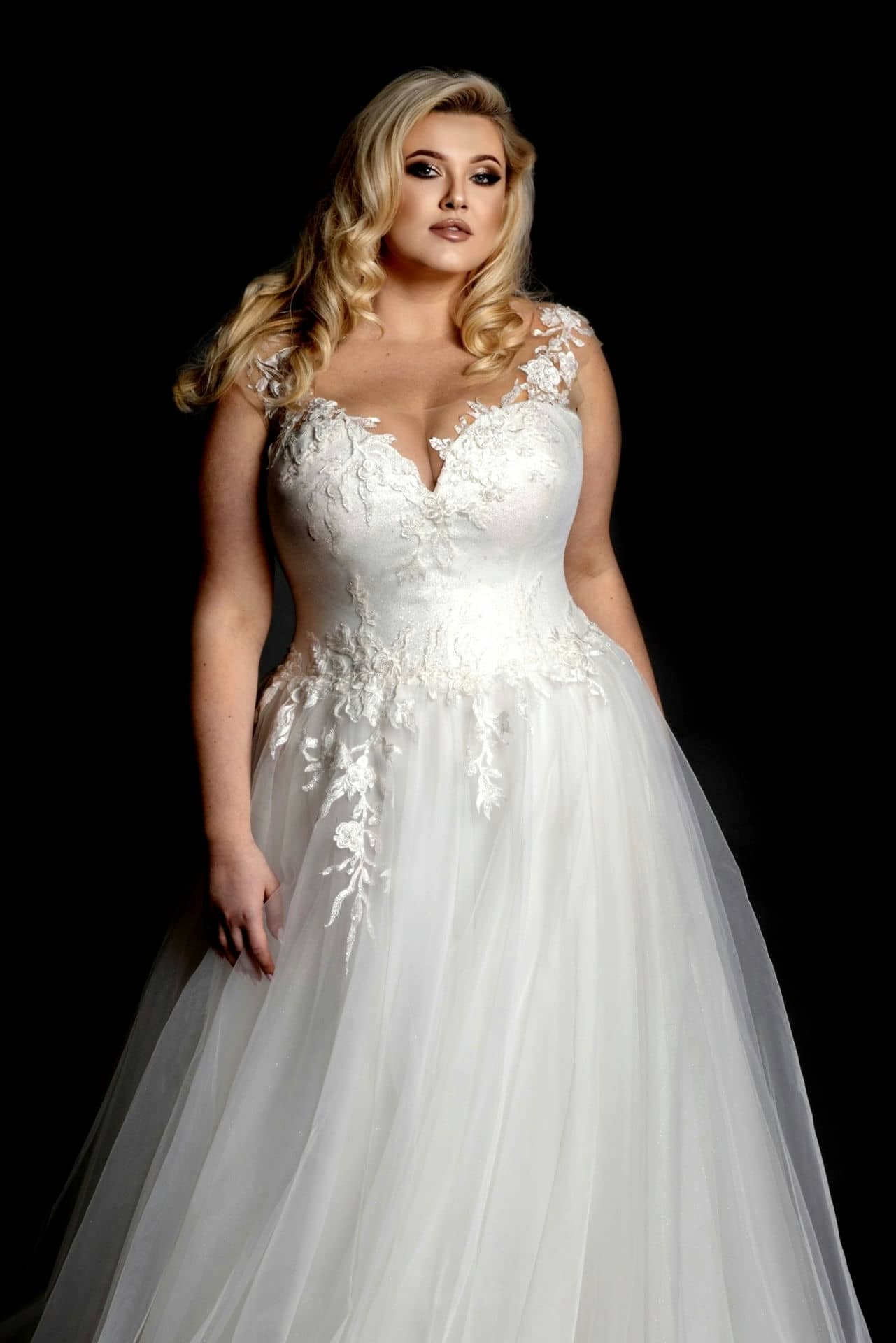 Model-Madison-gorset-BR-suknia-slubna-plus-size-3006_V4-scaled