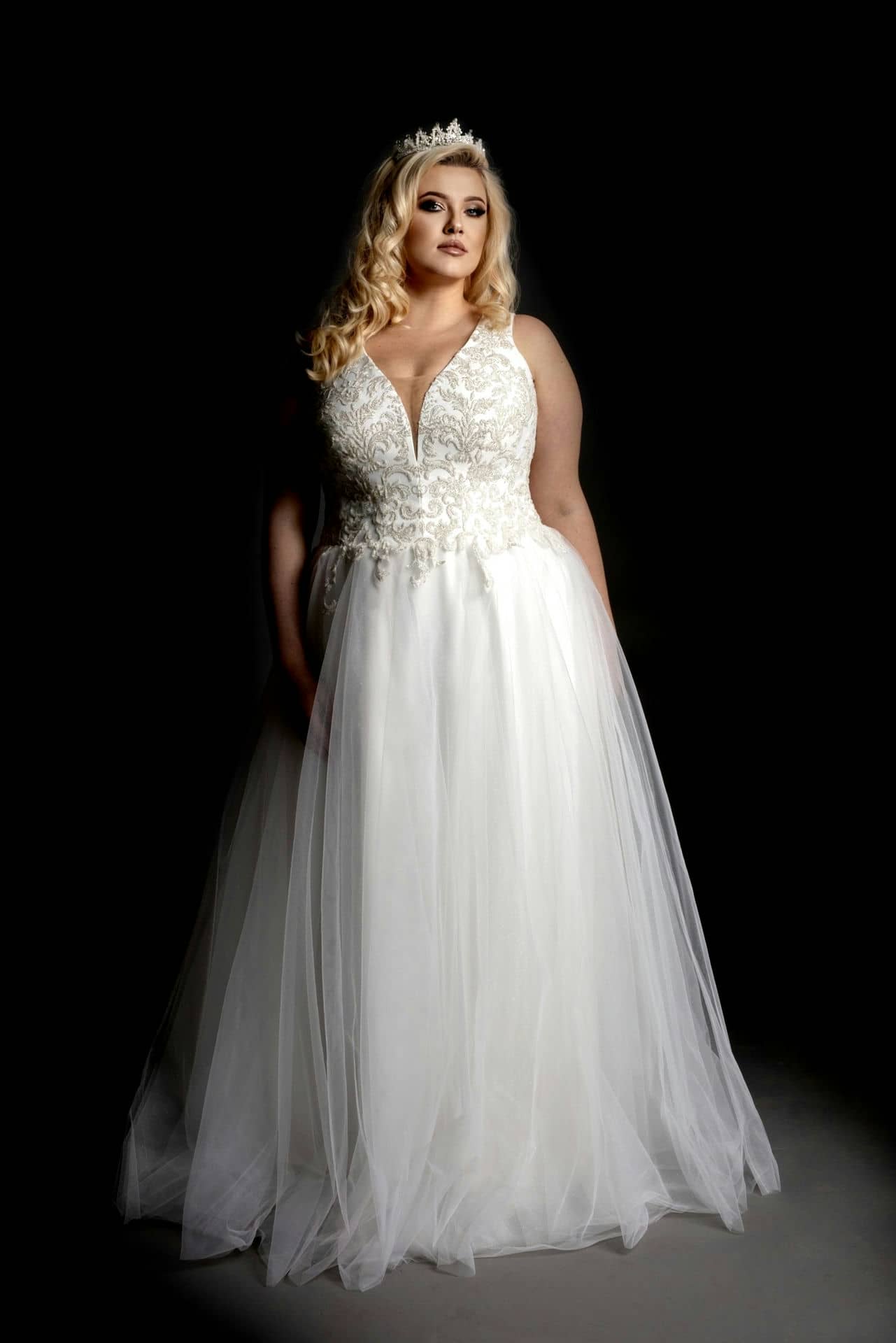 Model Victoria Gorset BR Suknia Slubna Plus Size 3006 V1 Scaled 1